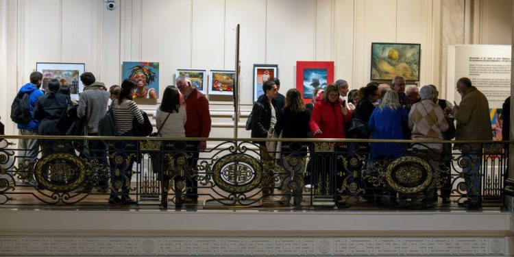 Salón de Funcionarios del BROU: Exposición de Artes Plásticas 2025