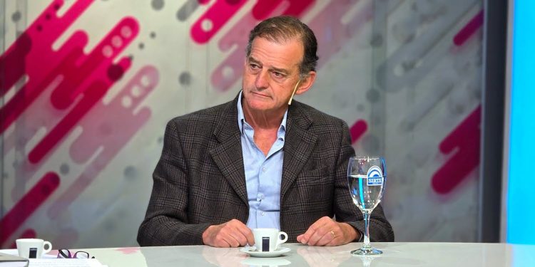“No somos furgón de cola”: Guido Manini Ríos defiende la postura de Cabildo Abierto