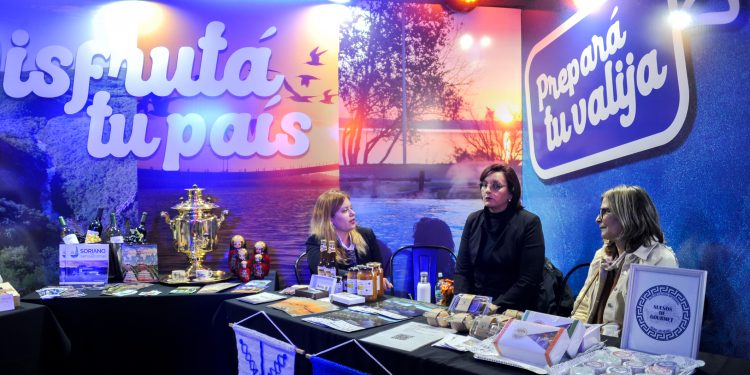 “Descubrí Uruguay en un solo día”: el Ministerio de Turismo llega a la Expo Prado 2025 con sabores, música y tradición