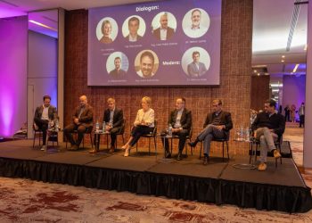 Expertos debatieron sobre los desafíos de Uruguay hacia una nueva fase de la identidad digital