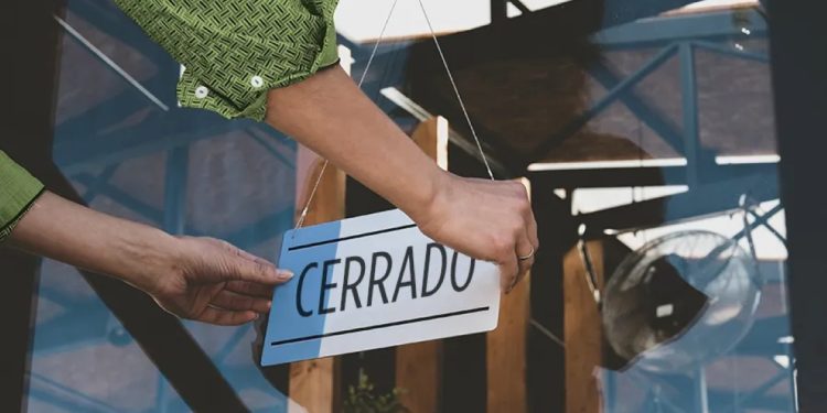 ¡Arriba los que luchan!