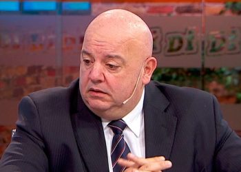 “La plata da poder y el poder a veces compra atentados”