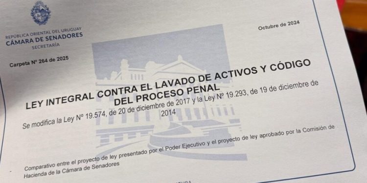 Entre bueyes no hay cornadas