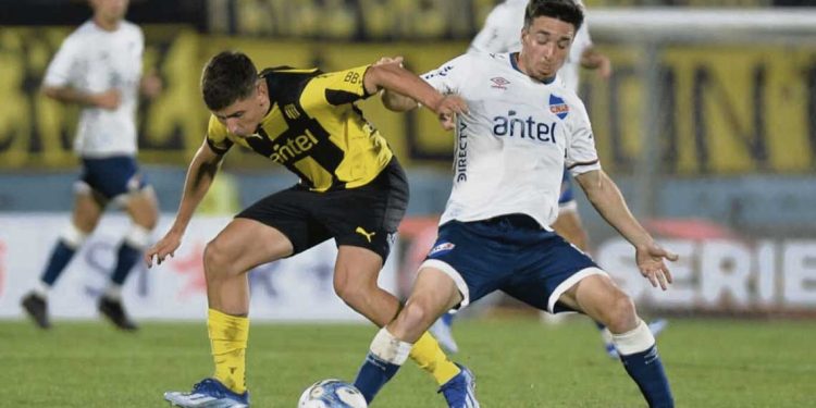 Esto se termina. Hasta fin de noviembre los clásicos dominarán el fútbol con la Copa Uruguaya en juego