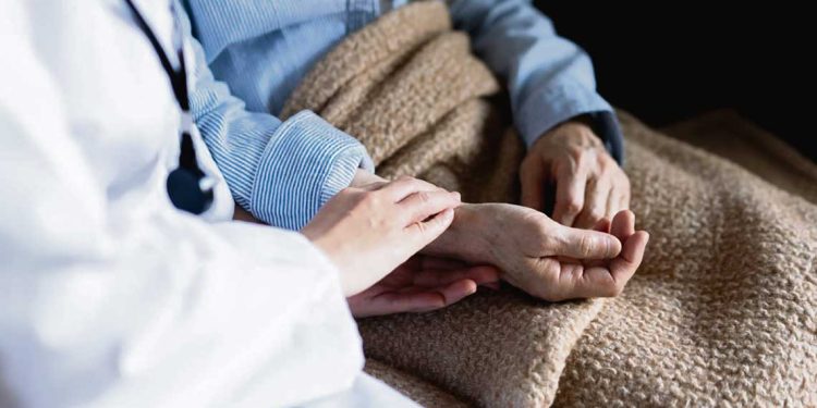 Ley de Cuidados Paliativos vs. eutanasia: la encrucijada uruguaya sobre el final de la vida