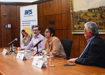 BPS e Inefop firman un convenio para profesionalizar la atención en hogares de personas mayores