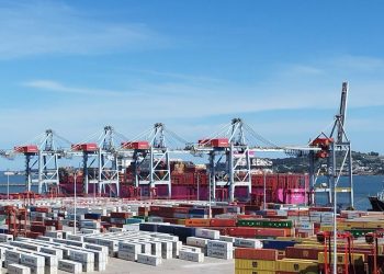 Uruguay apunta a la categoría A en deuda soberana: un salto ambicioso entre elogios y advertencias