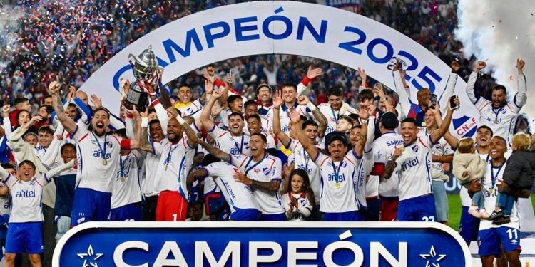 El campeón es el mejor. El campeón tiene razón. El campeón es Nacional