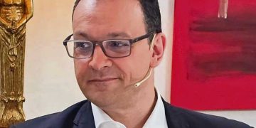 IA aplicada a la salud y sus riesgos: “La decisión sobre la vida de una persona no puede delegarse a una máquina”