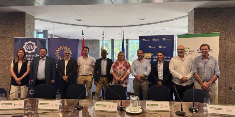 Plan Vale selló acuerdo con la Intendencia de San José para promover el reciclaje