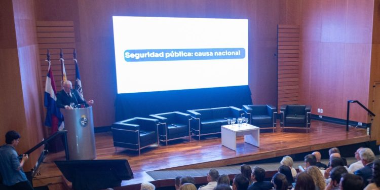 El crimen avanza, el Estado titubea