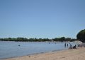 Erupciones en bañistas del Río Uruguay movilizan a autoridades en busca de un organismo desconocido