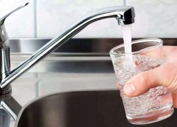 OSE informa alteraciones en el color y sabor del agua en Montevideo tras lluvias intensas