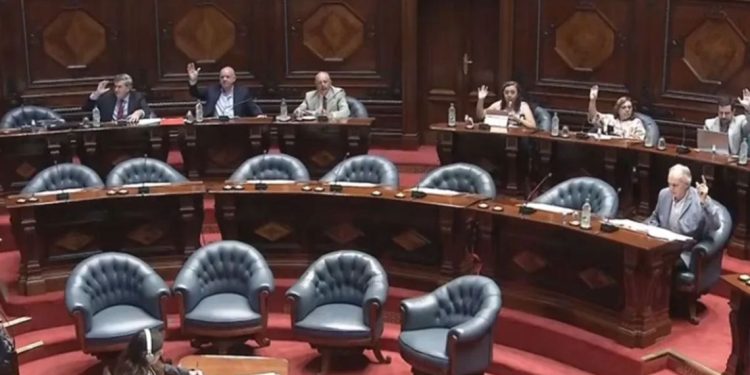 Fracasa el intento de declaración unificada sobre Venezuela en el Parlamento uruguayo