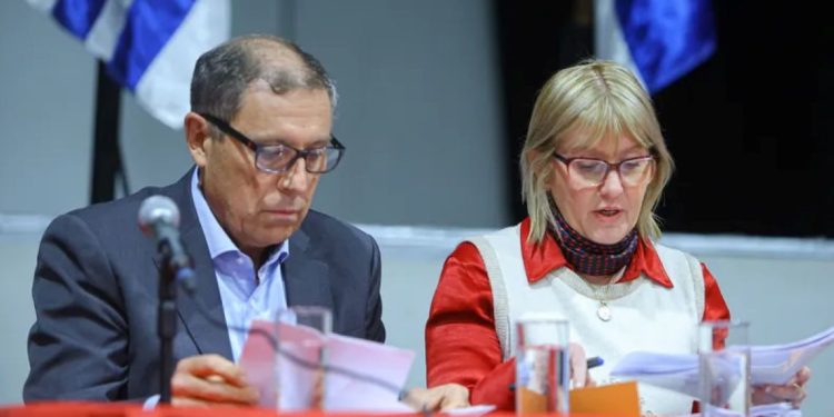 Debate parlamentario sobre cambios al Fonasa: equidad versus “mano en el bolsillo”