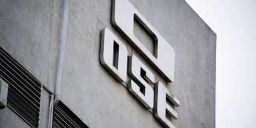 Escribanos desafían a OSE y cuestionan la legalidad del nuevo costo por certificados clave para la vivienda