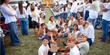 Miles de fieles se reunieron en Montevideo para una nueva edición del Gran Rosario de Bendiciones para la Familia